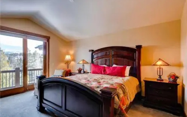 Snowshoe Chalet