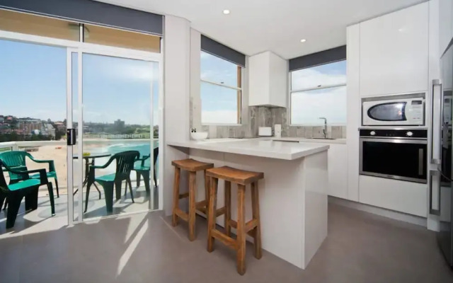 WT21 Gorgeous Coogee Views 2 beds