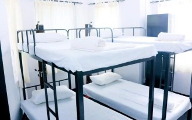 Mount Colonial Hostel