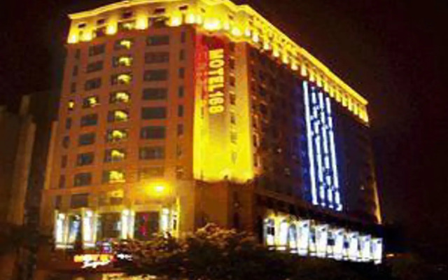 Отель Motel 168 North Tianhe Road вид на фасад