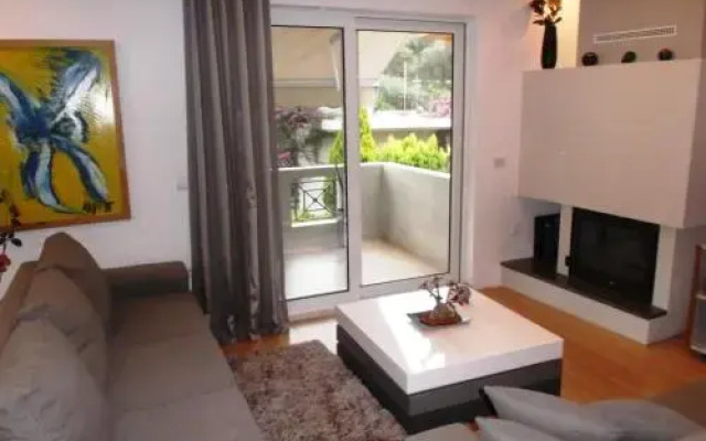 Vanessa House