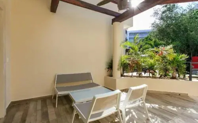 Aldea Thai 1101 Studio by RedAwning