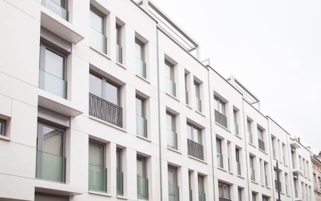 Апартаменты Sweet Inn Apartments Major Rene Dubreucq вид на фасад