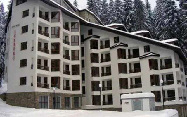 Апартаменты Ski & Holiday Apartments in Pamporovo вид на фасад