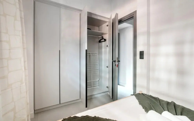 Belmont - 2 Bedroom Apartment in Athens