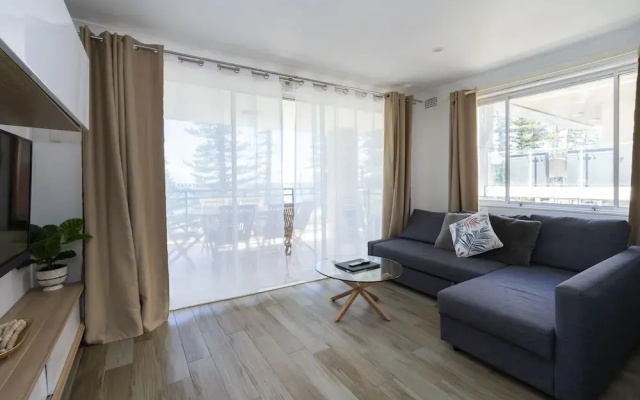Manly Beachfront Apartment
