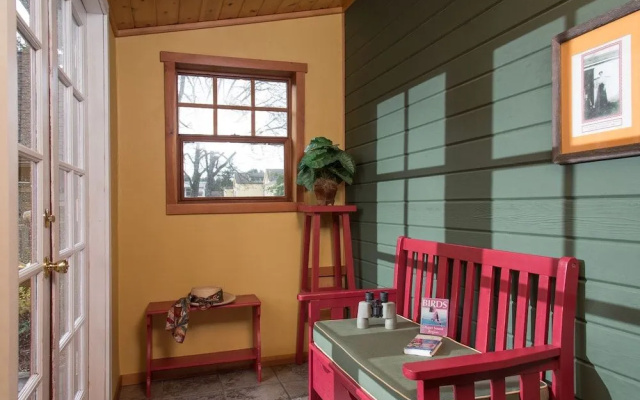 Tucker House Inn