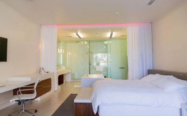 Heat Hotel