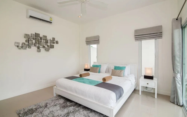 Hua Hin Pool Villa with 4 Bedrooms L50