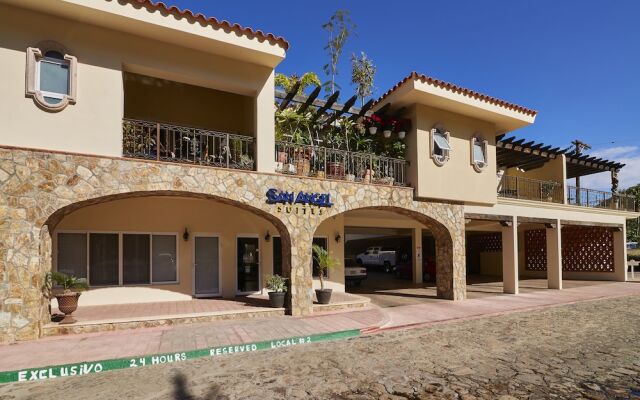 Отель San Angel Suites вид на фасад