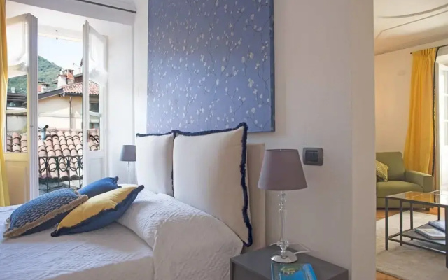 Lake Holiday Como by Rent all Como