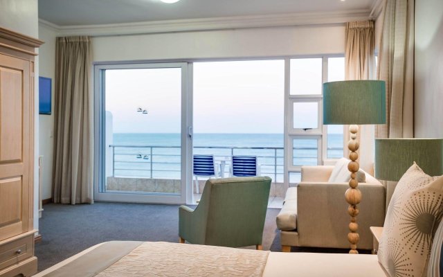 Arniston Spa Hotel in Agulhas, South Africa from 86$, photos, reviews - zenhotels.com guestroom