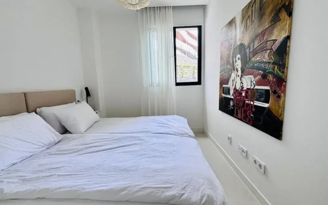 Apartment in Malaga With Pool Near the sea
