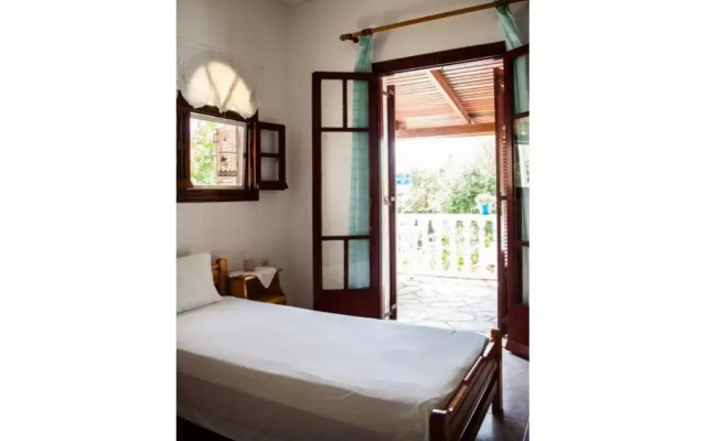 Areti Orfeas Apartment 3