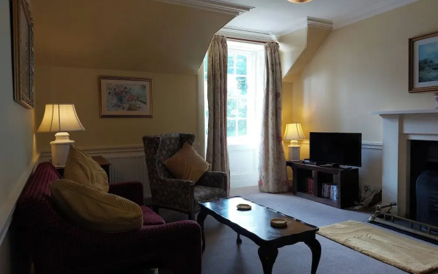 Upper West Wing Flat - Tarvit