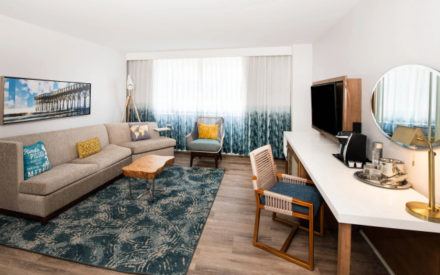Renaissance Newport Beach Hotel