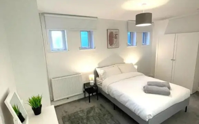 Prosper House Apartment 5
