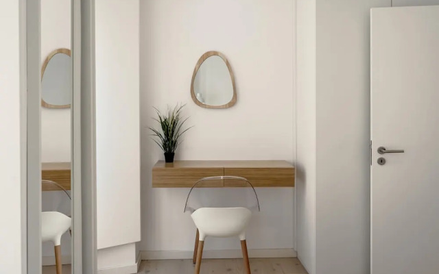 Downtown Modern Apartments I by Homing