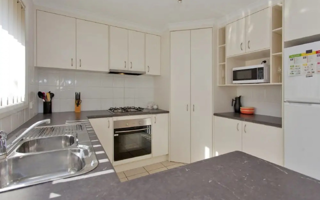 Modern Townhouse – Spa and Comfort