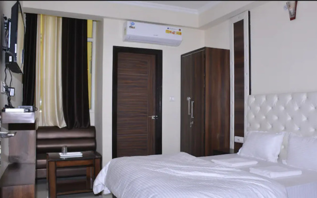 OYO 9424 Hotel Eden