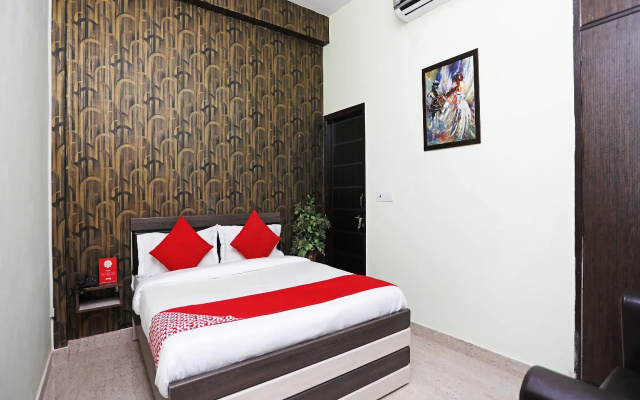 OYO 17293 Country Residency