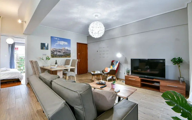 Comfy Home next to metro