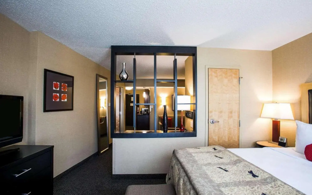 Cambria Suites Indianapolis Airport