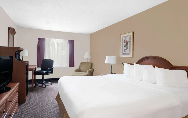 Baymont Inn & Suites by Wyndham San Marcos Outlet Malls