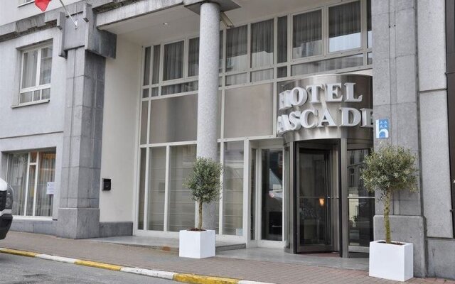 Отель Hilton Garden Inn Brussels City Centre вид на фасад