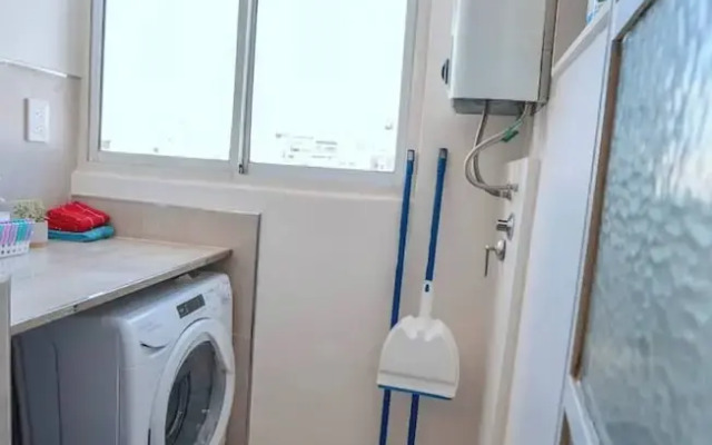 Peaceful, Pet-friendly Central Apt