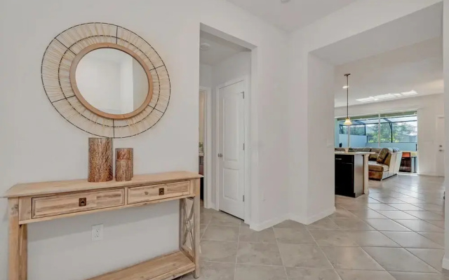 7439 Oakmoss Loop