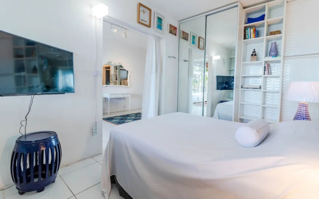 RV04 - Quarto e Sala Vista Mar