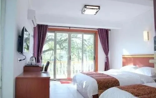 Longhushan Dalongmen Inn