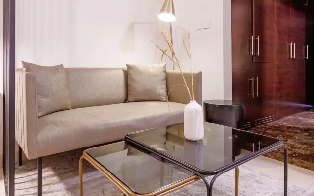 Stylish Studio Apartment-Sparkle Towers