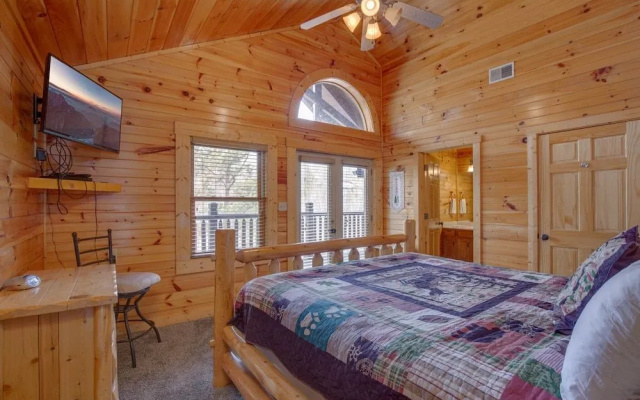 Pine Tree Lodge by Jackson Mountain Rentals