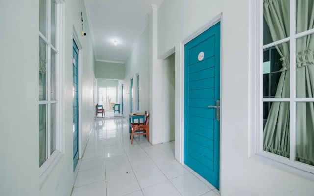 RedDoorz Syariah near Kedungmundu Semarang