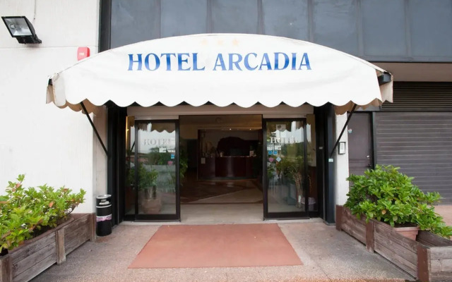 Hotel Arcadia вид на фасад
