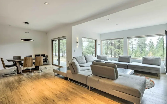 Sleek & Spacious Incline Village Hideaway!