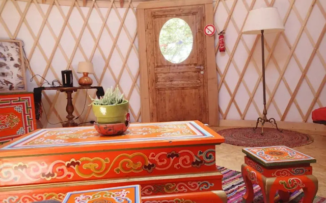 Eco-hôtel et Yourtes du Mercantour