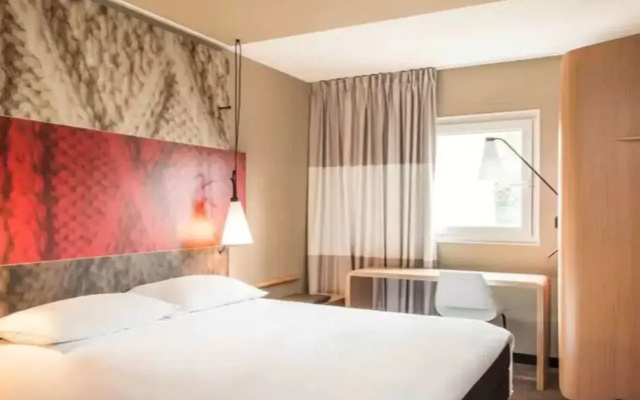 ibis Paris Porte de Clichy Centre