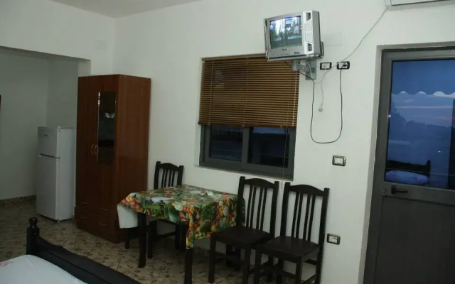 Aleks Hotel