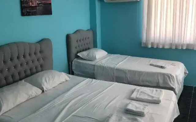 Aurora Aparthotel