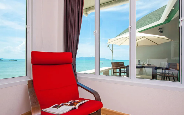 Interstellar Beachfront Villa B