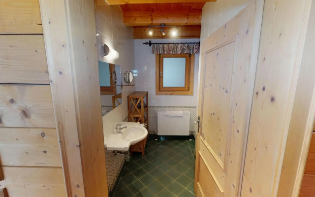 Chalet in Wildkogel Near ski Slopes
