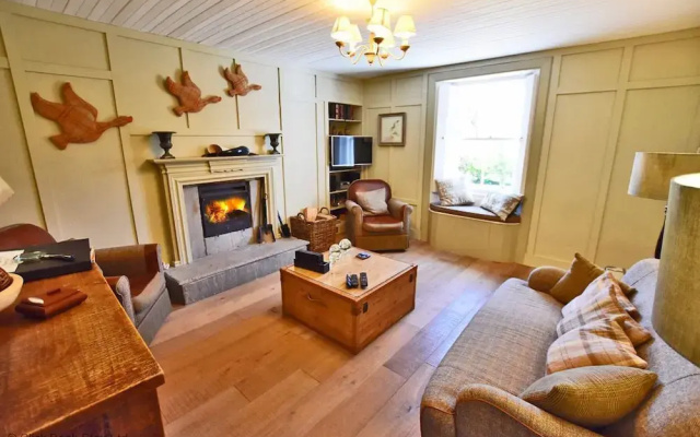 West Lodge