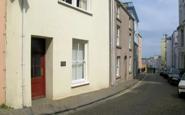 Royal Victoria Court 2