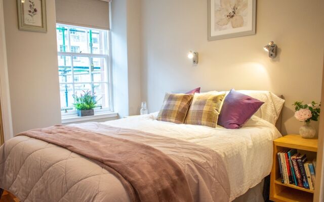 Отель 1 Bedroom Flat In Edinburgh Old Town Великобритания, Эдинбург - отзывы, цены и фото номеров - забронировать отель 1 Bedroom Flat In Edinburgh Old Town онлайн комната для гостей