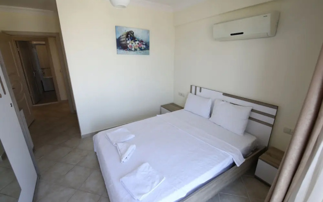 1 Bedroom Apartment Lake View 3 by Likya Global