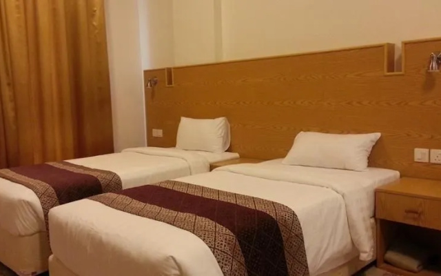 OYO 132 Al Reef Hotel