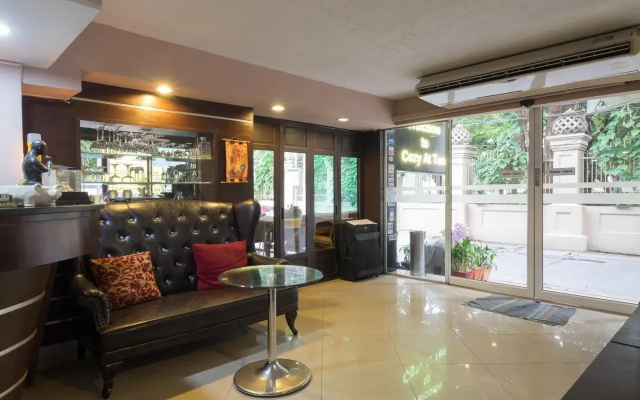 Cozy at Ten Hotel Bangkok
